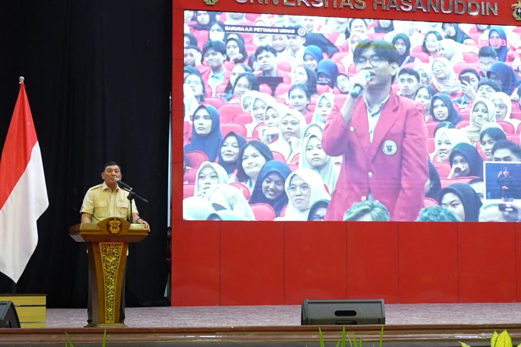 Beri Kuliah Umum di Unhas Makassar, Menhan Sjafrie Dorong Mahasiswa Jadi Simpul Kekuatan Bangsa