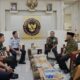 Kemhan Berangkatkan Jamaah Umroh Penghargaan untuk Keluarga Korban KKB Papua
