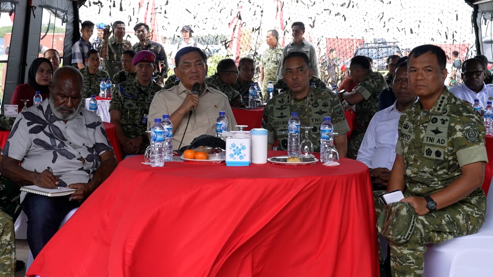 Menhan Kunjungi Yonif TP 861/Maleo Kamur Merauke, Tegaskan Prajurit TNI Harus Menyatu dengan Rakyat Papua