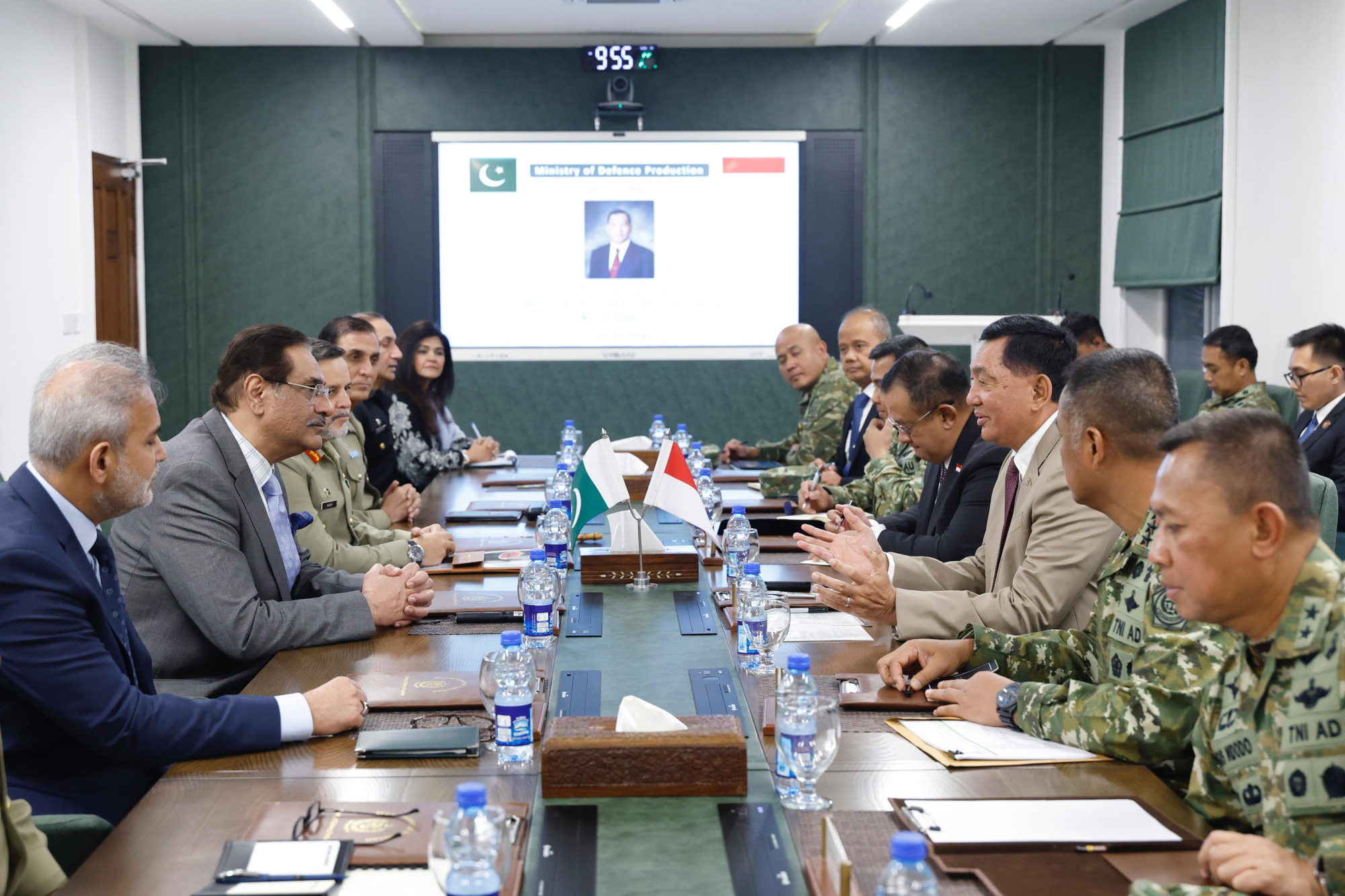 Menhan Sjafrie Laksanakan Rangkaian Pertemuan Strategis di Pakistan, Perkuat Kerja Sama Pertahanan Bilateral