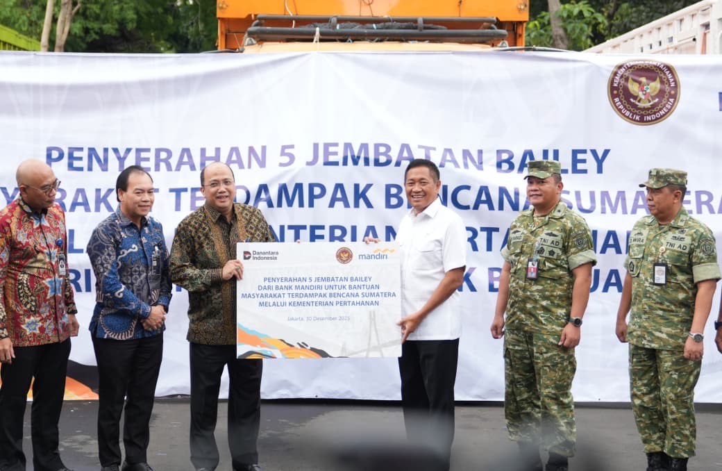 Sinergi Pemerintah dan BUMN, Wamenhan Terima Jembatan Bailey untuk Masyarakat Terdampak Bencana Sumatra
