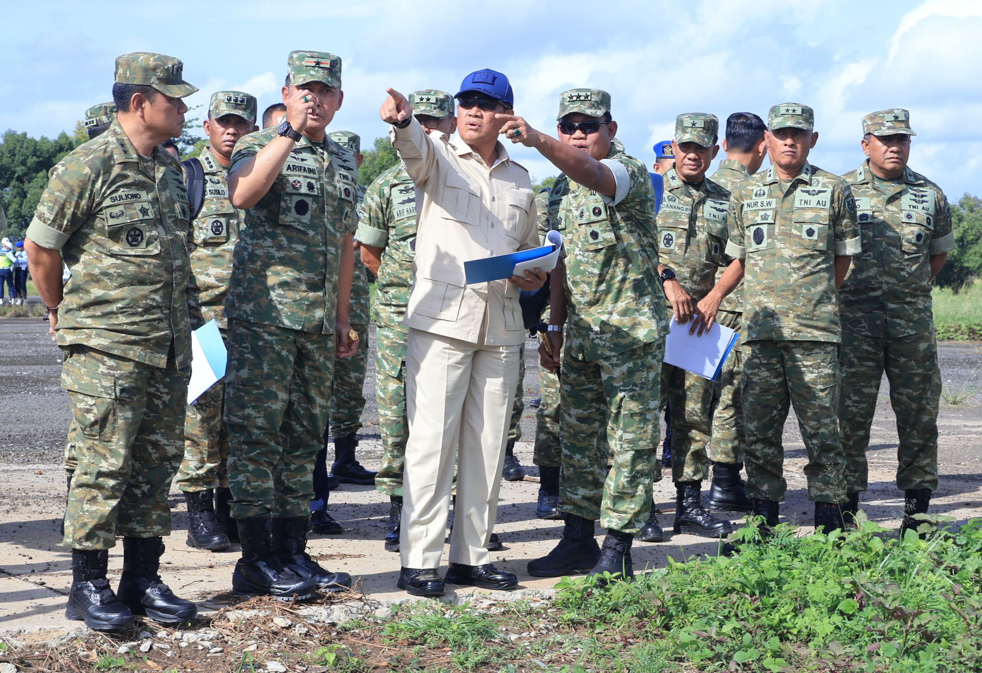 Wamenhan RI Tinjau Pengembangan Lanud Sultan Hasanuddin (HND), Sulawesi Selatan
