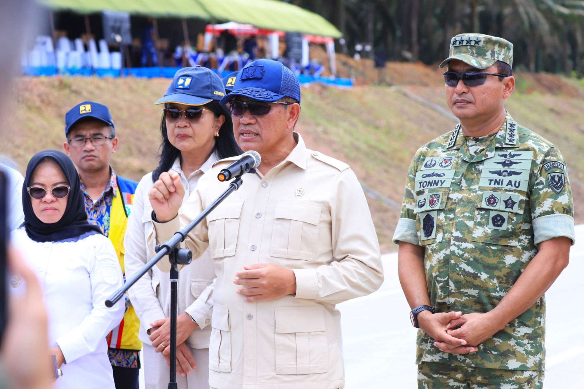 Perkuat Kesiapsiagaan Udara, Wamenhan RI Tinjau Kesiapan Uji Coba Pendaratan F-16 dan Super Tucano di Jalan Tol Lampung