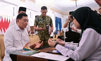 Dipimpin Presiden, Menhan Tunaikan Zakat di Istana Negara