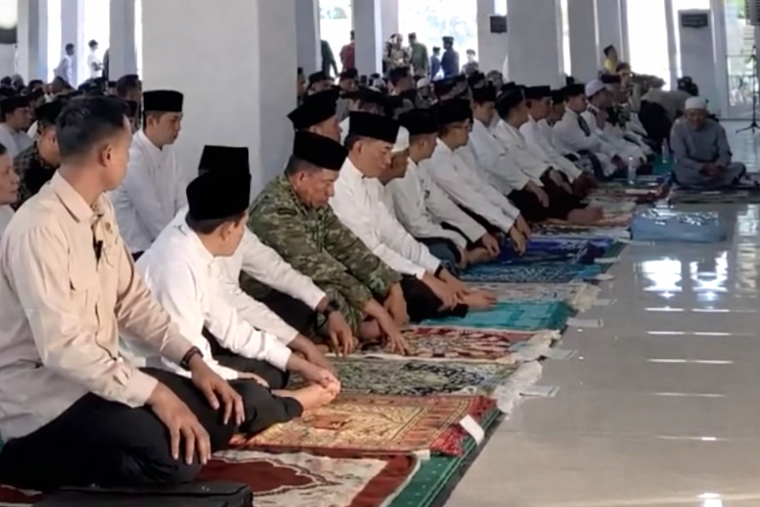 Menhan Dampingi Presiden Salat Idulfitri di Aceh Tamiang