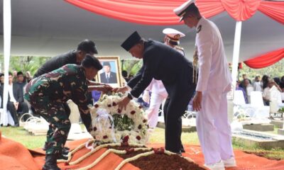 Menhan Sjafrie Pimpin Upacara Pemakaman Militer Almarhum Juwono Sudarsono di TMP Kalibata