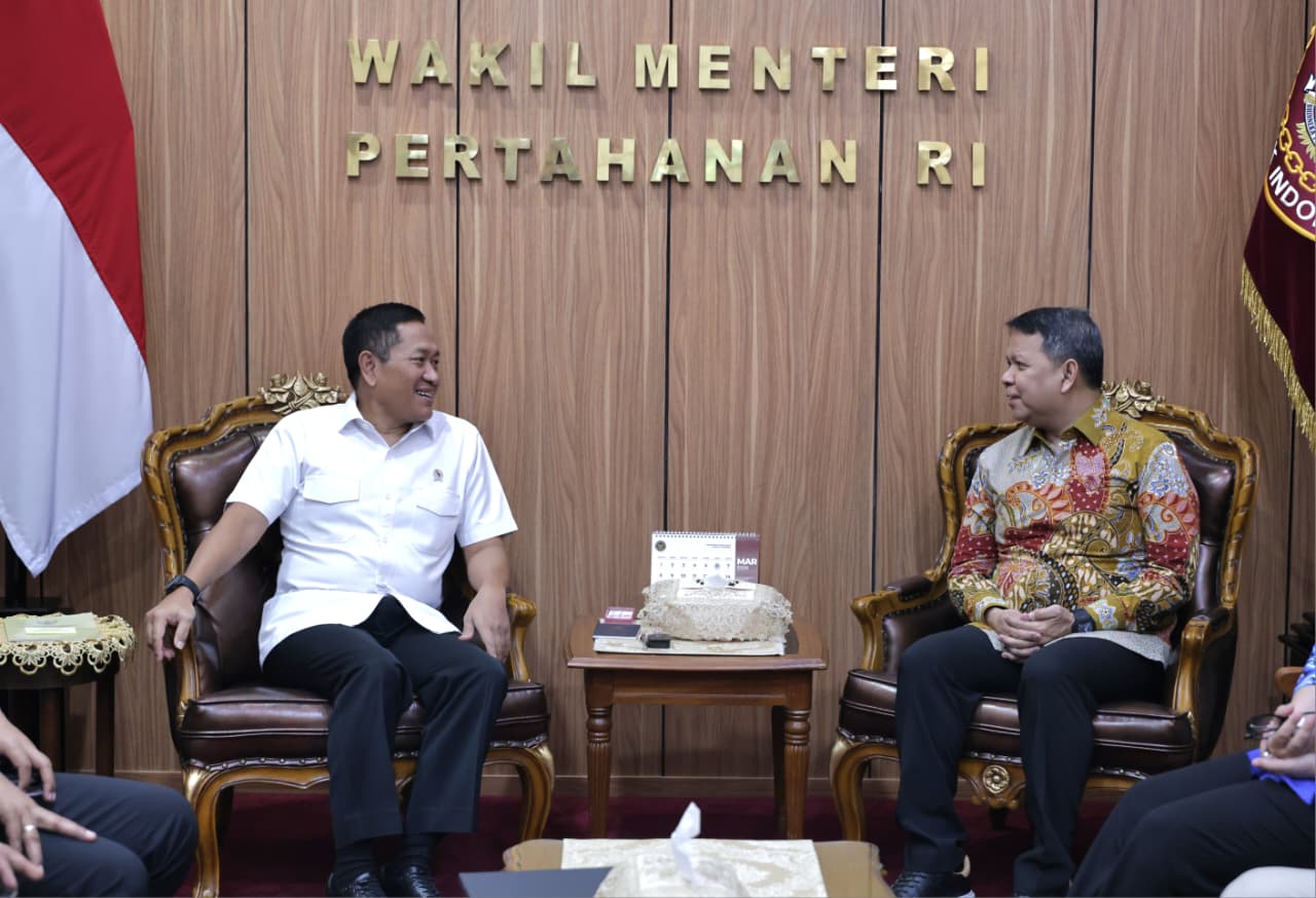 Wamenhan Terima Audiensi B-Universe, Bahas Kolaborasi Informasi Pertahanan