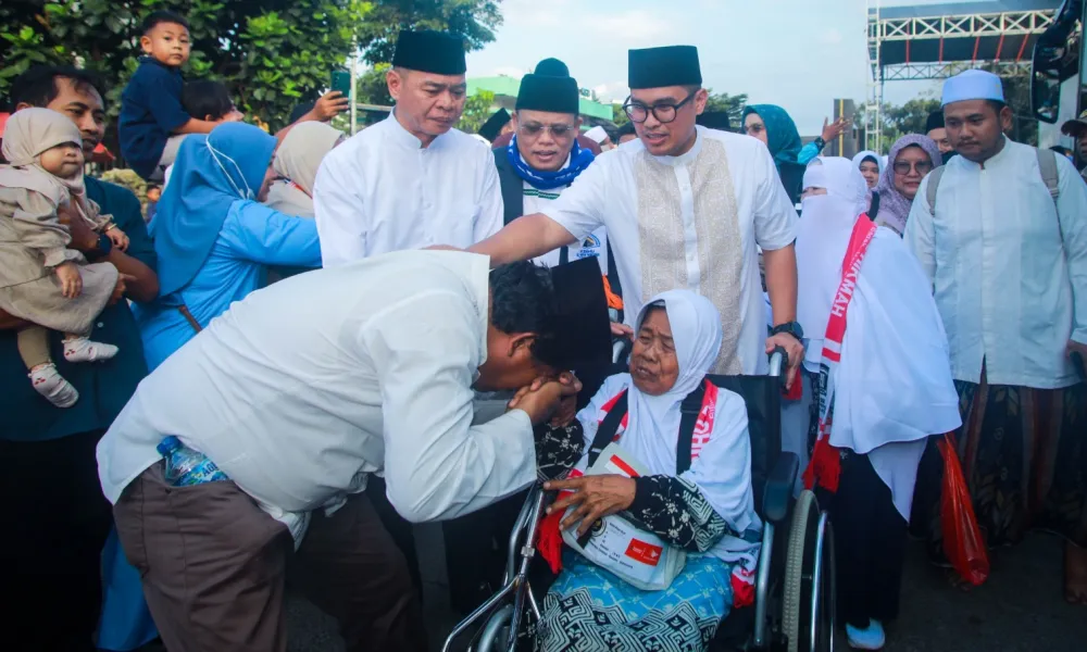 Pilar Saga Ichsan Lepas 393 Jemaah Haji Tangsel