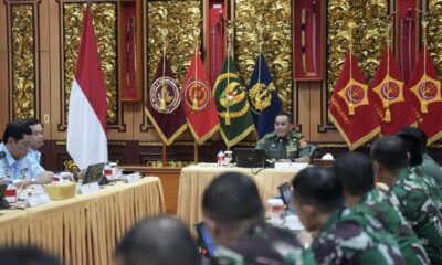 Sekjen Kemhan Bekali Satgas Nakes TNI Patriot Husada Gelombang VI untuk Misi Kemanusiaan di Palestina