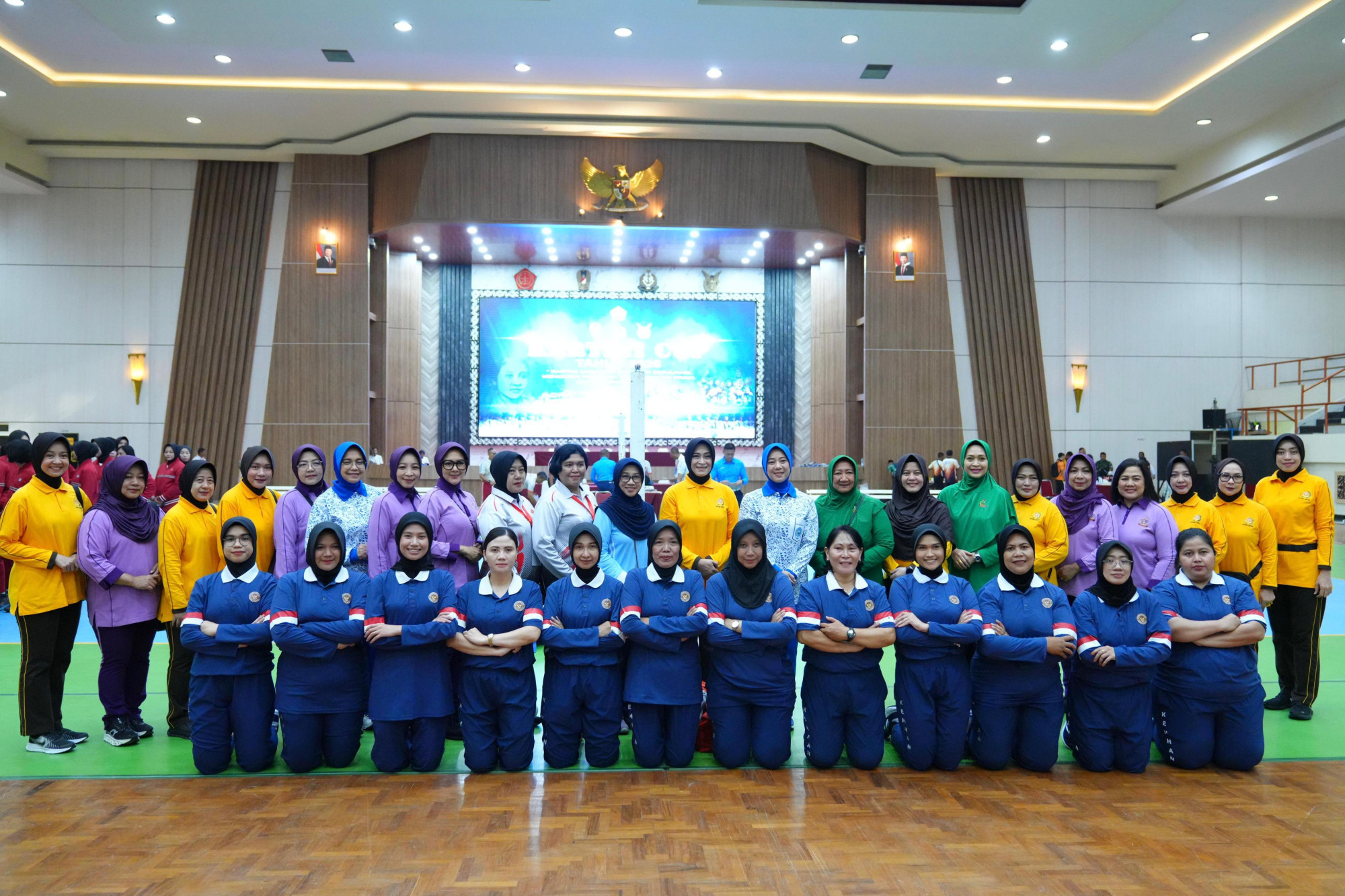 Semangat Kartini, Kemhan RI Ikuti Pertandingan Bola Voli Putri Kartini Cup XXI Tahun 2026