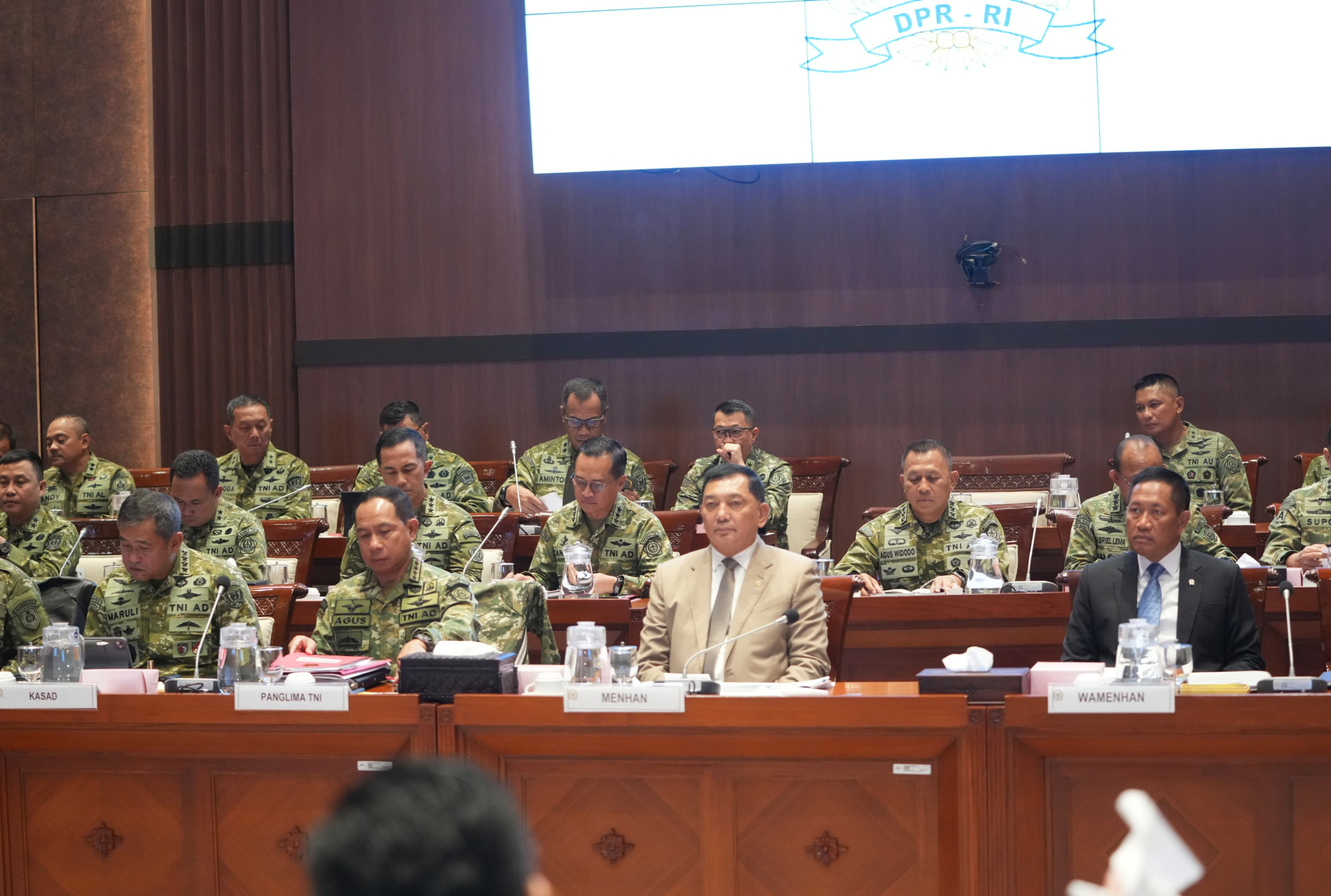 Menhan Hadiri Rapat Komisi I DPR RI, Bahas Geopolitik global dan Pengiriman Pasukan TNI di Timur Tengah