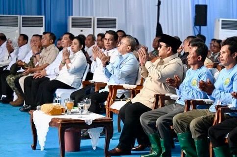Menhan RI Hadiri Panen Raya Jagung Serentak Kuartal II dan Ground Breaking Gudang Ketahanan Pangan Polri
