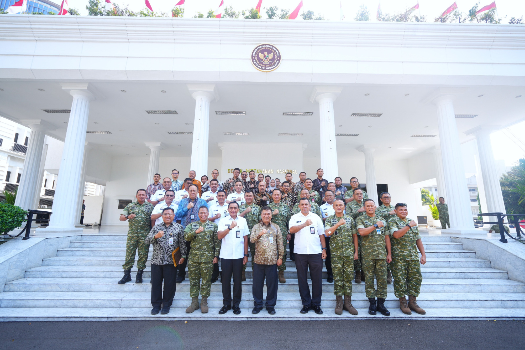 Sekjen Kemhan Pimpin Exit Meeting Pemeriksaan BPK RI atas Laporan Keuangan Kemhan dan TNI Tahun 2025