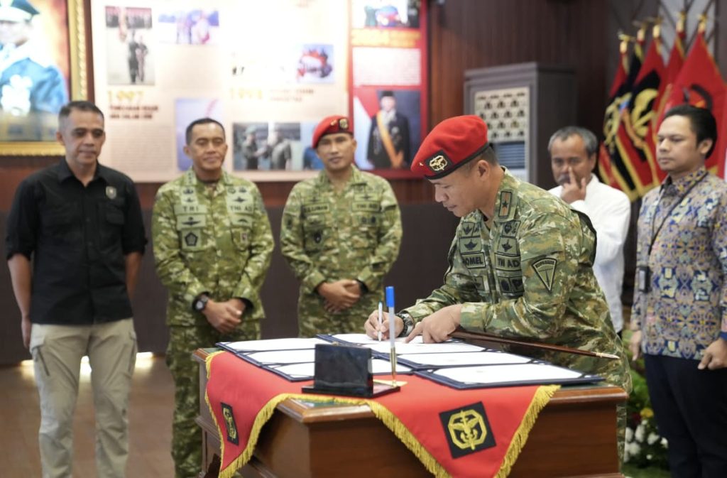 Sekjen Kemhan Wakili Menhan Hadiri Penandatanganan Kesepakatan Bersama Pembangunan Jembatan Penghubung Pusdiklatpassus Kopassus