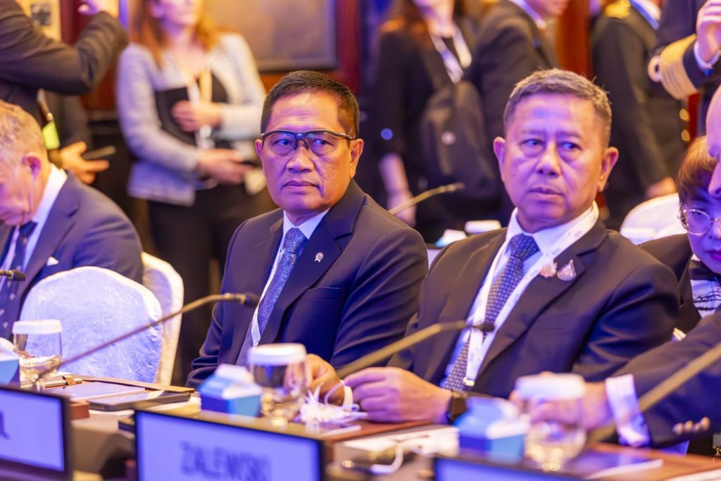 Wamenhan RI Wakili Menhan di Shangri-La Dialogue 2026, Perkuat Diplomasi Pertahanan Indonesia