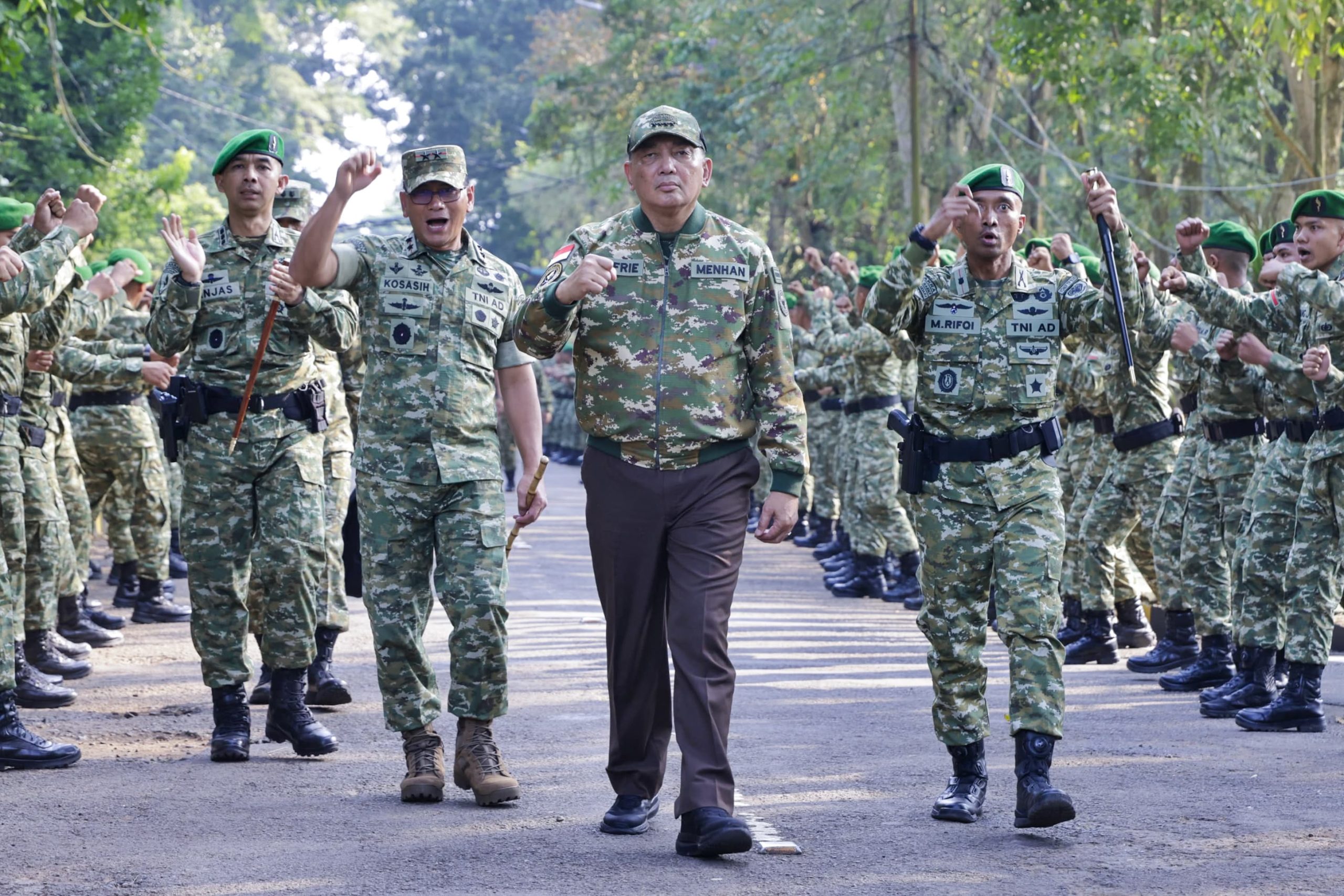 Menhan Tinjau Marshaling Area Yonif TP 938/Pancasona, Tekankan Pengabdian Prajurit dan Manfaat Kehadiran Satuan Bagi Masyarakat