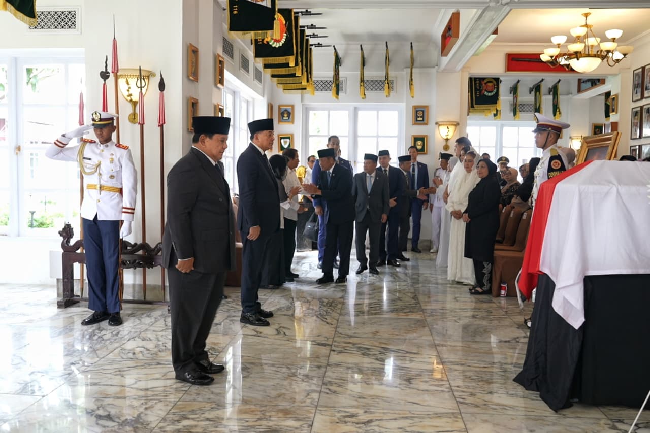 Penghormatan Terakhir bagi Jenderal TNI (Purn) Ryamizard Ryacudu, Menhan RI Dampingi Presiden RI di Kemhan