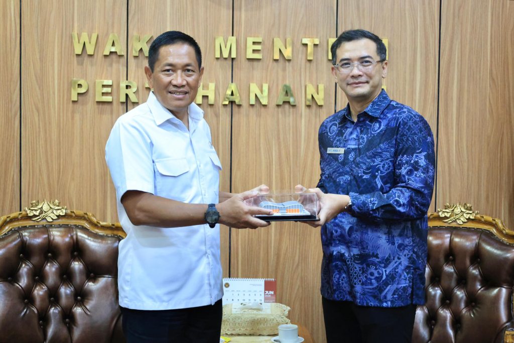 Wamenhan Terima Audiensi Dirut PT GMF Aero Asia, Dukung Pemeliharaan dan Peningkatan Kemampuan Pertahanan