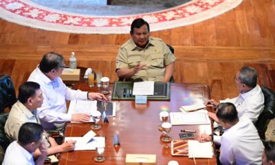 Menhan Hadiri Rapat Terbatas Bersama Presiden Bahas Harga Khusus BBM bagi Pelaku Usaha Perikanan