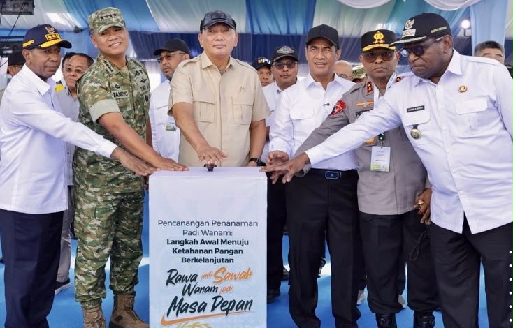 Menhan RI Dukung Penanaman Padi dalam Rangka Program Strategis Nasional di Wanam