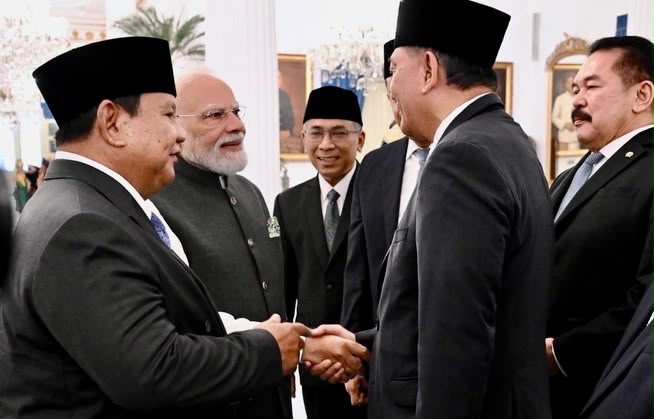 Menhan Sjafrie Dampingi Presiden Prabowo Sambut Kunjungan Kenegaraan PM India di Istana Merdeka