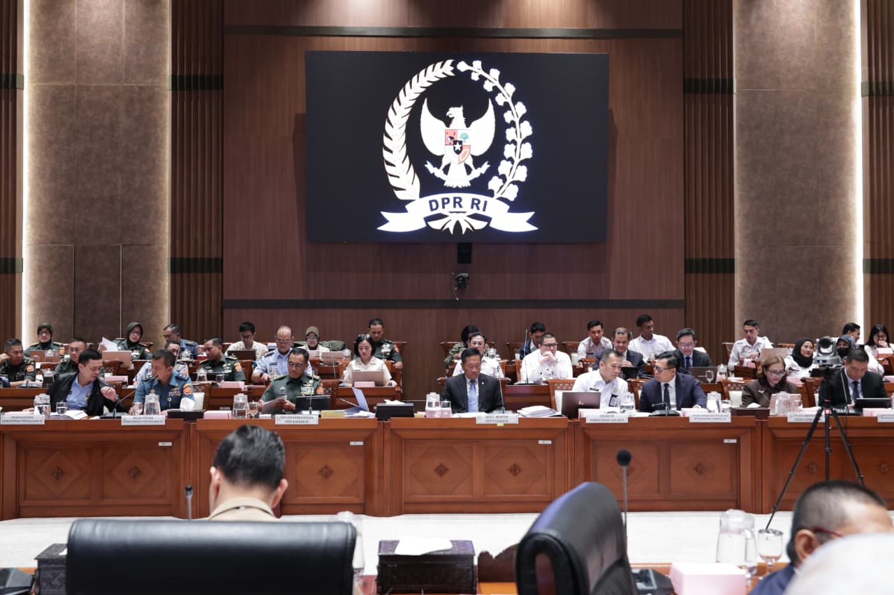 Wamenhan Hadiri Raker Komisi I DPR RI Bahas RUU Kerja Sama Pertahanan RI–Turki dan RI–Malaysia