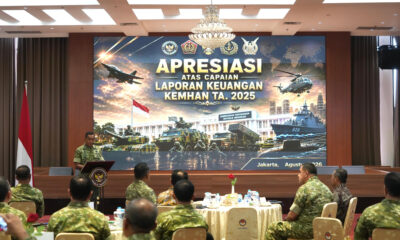 Kemhan Gelar Acara Penyerahan Piagam Penghargaan Penyusunan Laporan Keuangan Kemhan Tahun 2025