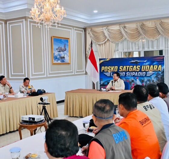 Menhan Dampingi Presiden Prabowo Dalam Rapat Penanganan Karhutla