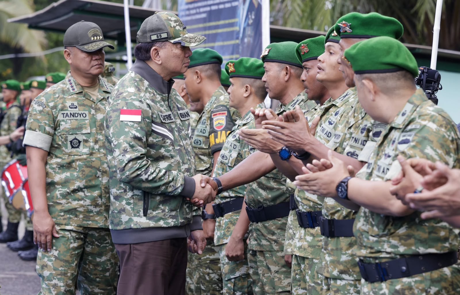 Menhan Tinjau Yonif TP 907/Dewa Shahdan, Tekankan Disiplin dan Jaga Kepercayaan Rakyat
