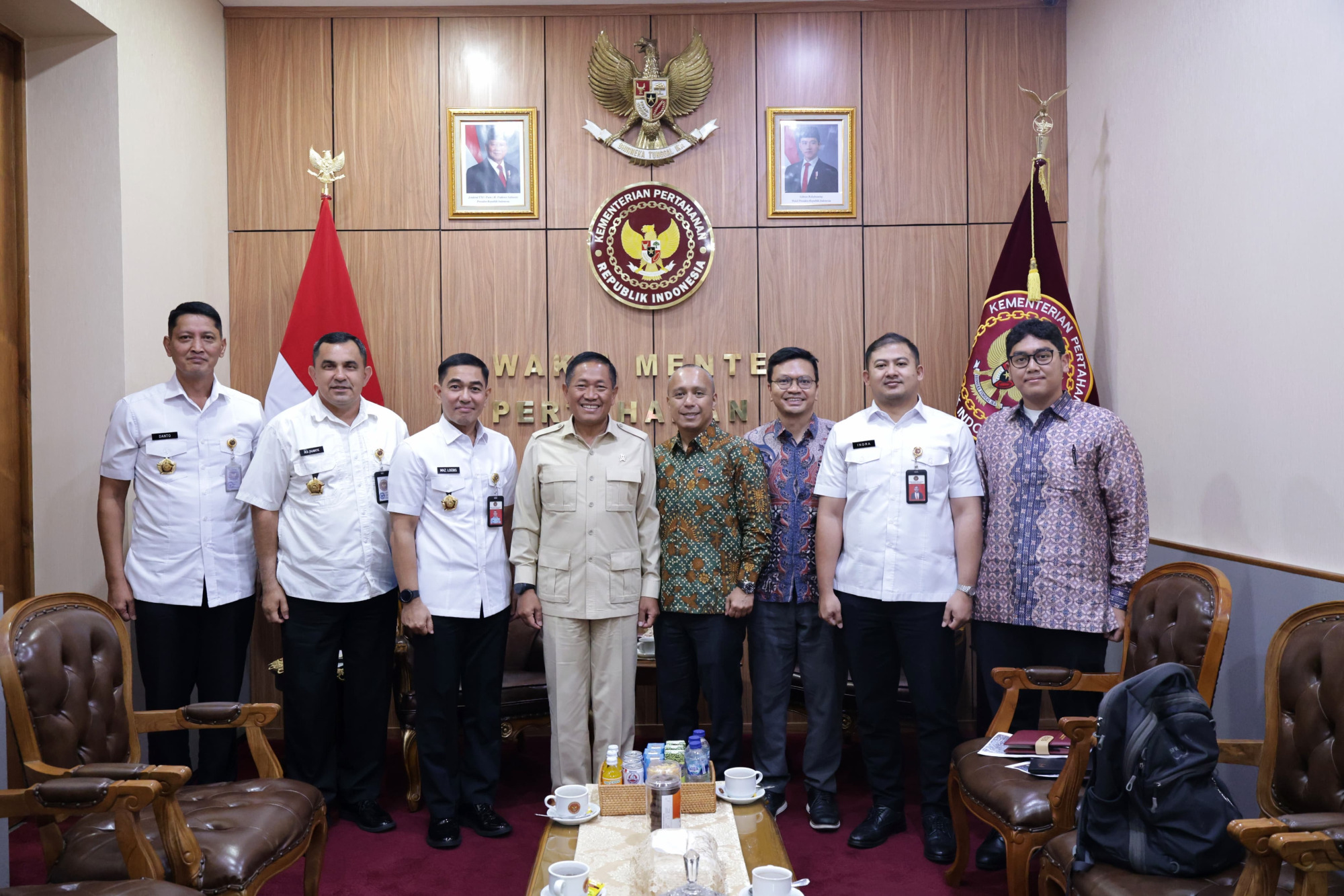 Wamenhan Terima Stafsus Menhan Bidang Ekonomi Pertahanan beserta Tim Danantara
