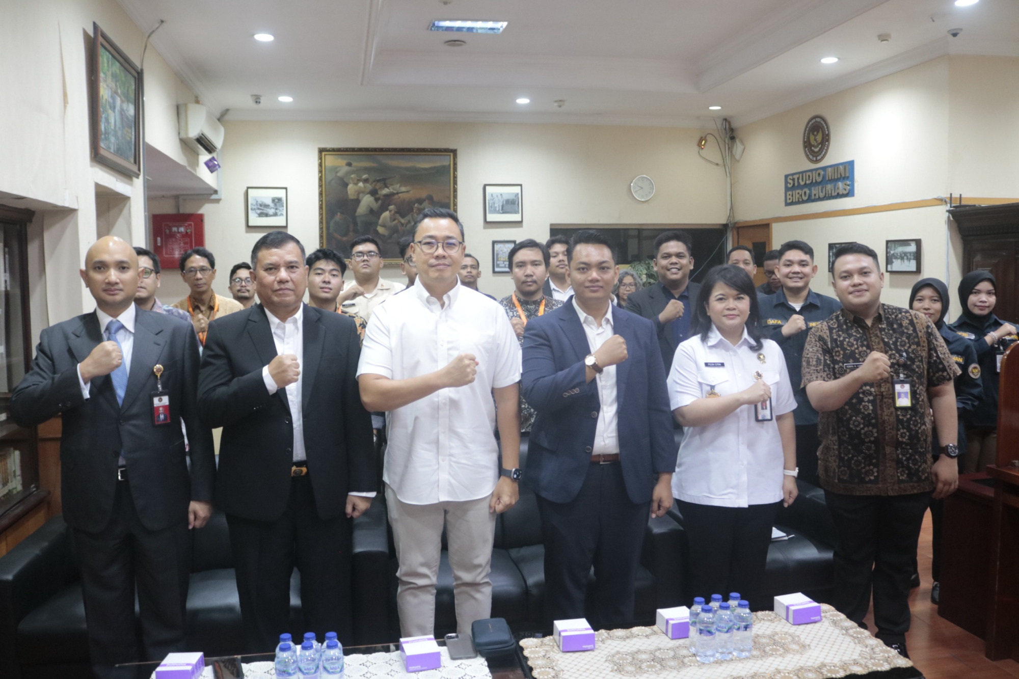 Kemhan Gelar Defence Intellectual Management Book Club: Kedaulatan Energi Bagian dari Pertahanan Negara