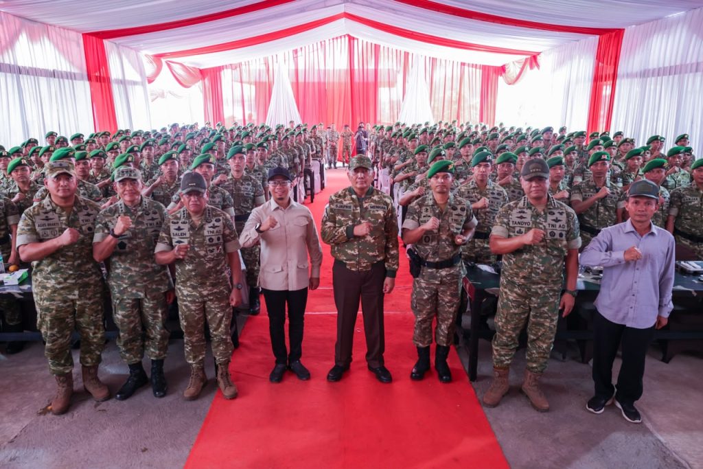 Kunker di Tasikmalaya, Menhan Sjafrie Tinjau Yonif TP 335/Macan Sukapura: Tegaskan Sinergitas TNI-Pemda dan Tugas Pengabdian kepada Rakyat