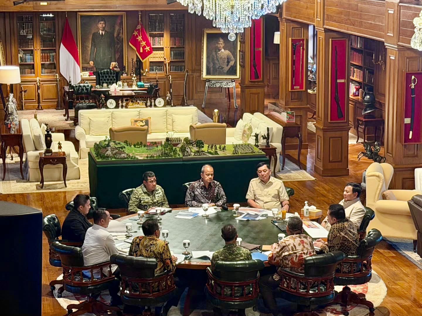 Menhan Hadir di Hambalang, Presiden Terima Laporan Satgas Penertiban Kawasan Hutan