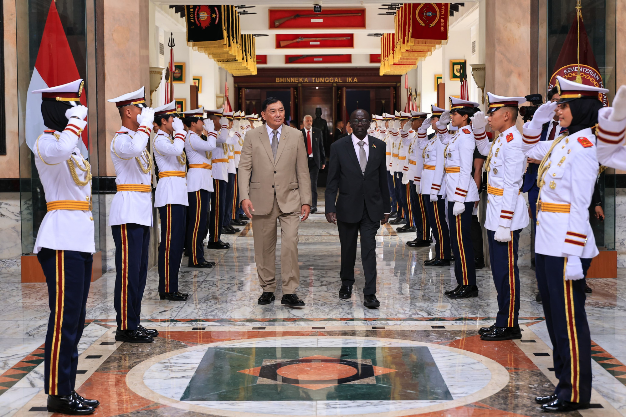 Menhan RI dan Menhan Republik Sudan Perkuat Hubungan Pertahanan melalui Pertemuan Bilateral di Kemhan