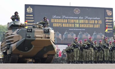 Menhan Serahkan 12 Unit AAV M-35, Perkuat Kemampuan Operasi Amfibi Korps Marinir TNI AL
