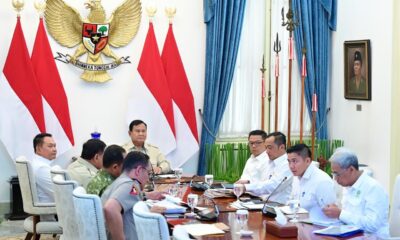 Menhan RI Hadiri Rapat Terbatas Bahas Penanganan Karhutla