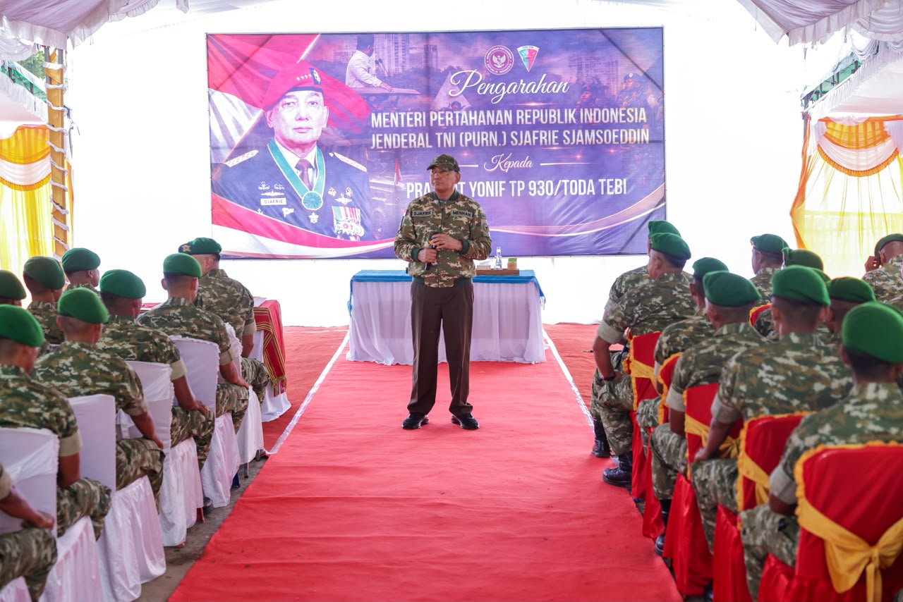 Menhan Sjafrie Tinjau Yonif TP 930/Toda Tebi: “Kalian Adalah Prajurit Bhinneka Tunggal Ika, Pengawal Kedaulatan di Tanah Sumba”
