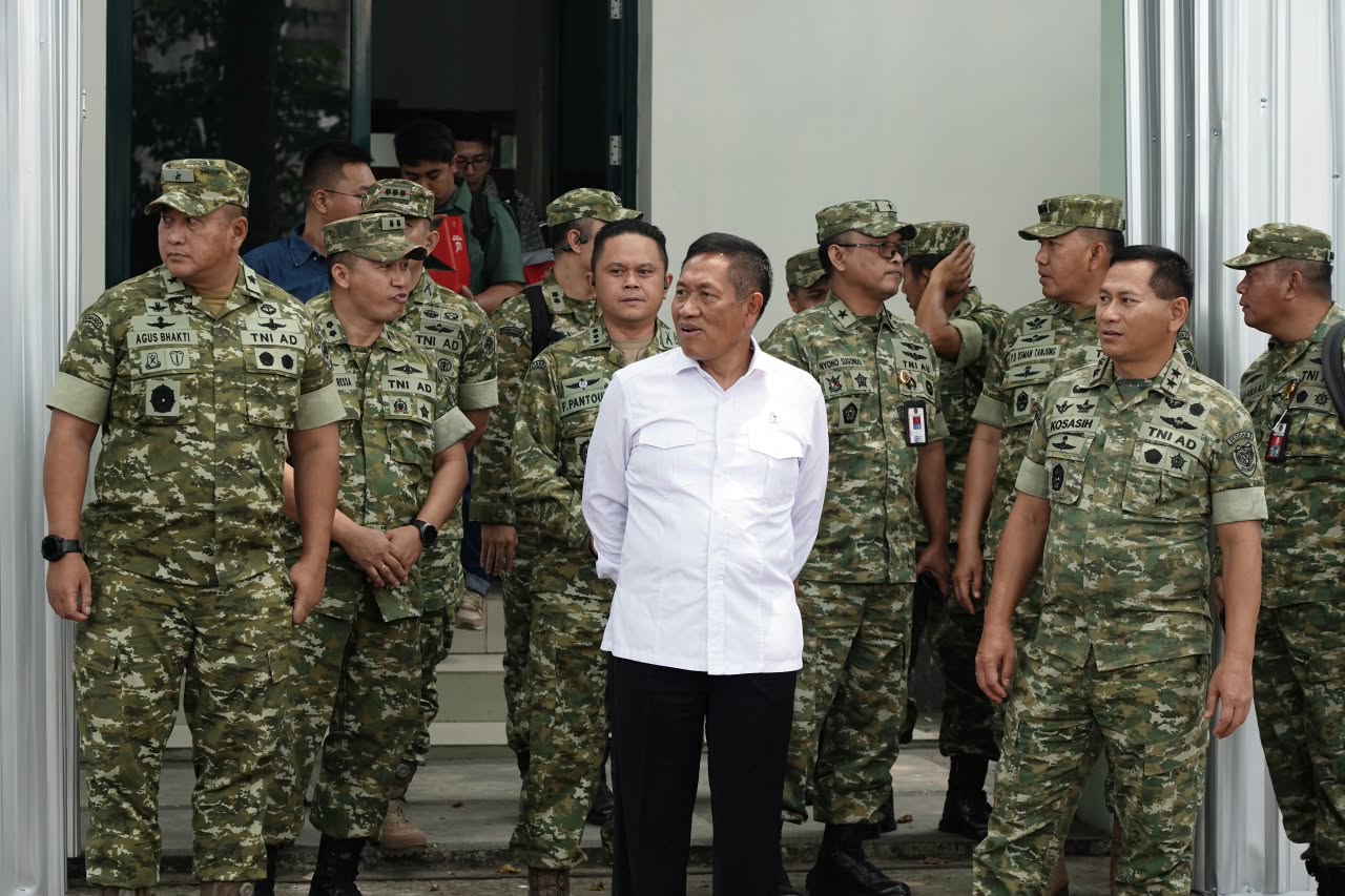 Wamenhan Tinjau Area Gudang Utara Kodam III/Siliwangi