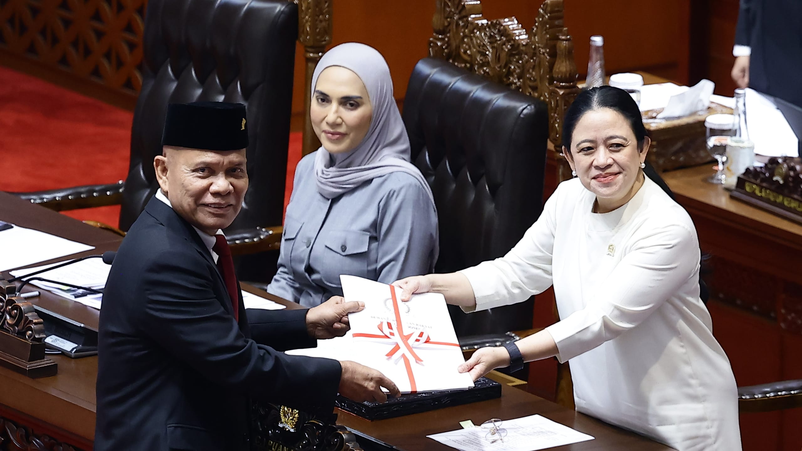 DPR Sahkan UU Satu Data Indonesia, Atur AI Hingga Pembentukan Lembaga SDI